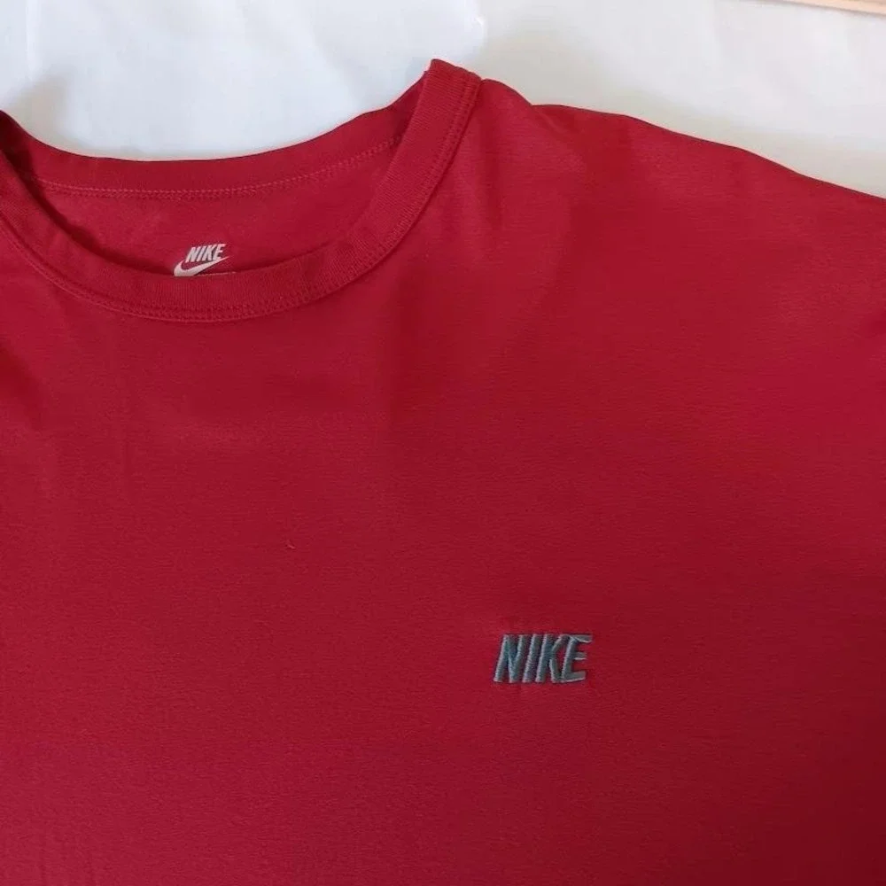 Nike Training‎ Shirt Mens Extra Large Red Athletic Performance Sportswear Tee